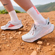 耐克女子戶外GTX專業(yè)跑步鞋秋季越野NIKE JUNIPER TRAIL 2 HM9725 002白金色/白/神秘焰火色/泡沫粉 37.5