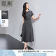 香影t恤連衣裙女2025夏裝新款休閑圓領(lǐng)抽褶收腰中長(zhǎng)短袖灰色裙子 中灰 L 165/88A/110-125斤