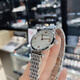 安普里奧·阿瑪尼（Emporio Armani）手表女滿天星淡粉色時(shí)尚防水小表盤(pán)石英女表AR11223咨詢查優(yōu)惠 AR11204 貝母表盤(pán)銀色鋼帶 28mm