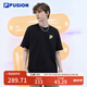 FILA FUSION斐樂潮牌情侶款短袖衫時尚寬松短袖T恤男女 正黑色-BK S