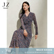 玖姿·安娜蔻優(yōu)雅淑女風(fēng)浪漫碎花V領(lǐng)紗羅收腰連衣裙女2025春季新款 花深紫 S