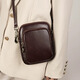 西柏萊真皮手機包女款2026春夏新款時(shí)尚精致頭層牛皮斜挎手機袋迷你小包 酒咖色