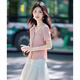 尚靜短袖t恤女25年夏新女裝歐若風(fēng)蕾絲拼接紐扣裝飾V領(lǐng)花邊體恤上衣