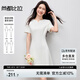 尚都比拉設(shè)計(jì)感V領(lǐng)性感連衣裙女夏季優(yōu)雅氣質(zhì)白色收腰裙休閑風(fēng)通勤中長裙