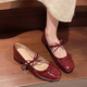 微光里小紅鞋女酒紅色瑪麗珍小皮鞋蝴蝶結一字帶淺口粗跟方頭法式女鞋 酒紅色 36