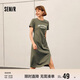 森馬連衣裙女復古休閑中長(cháng)裙春夏心機字母開(kāi)叉T恤裙101324114026