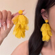 妙奕嘉黃色花瓣耳環(huán)女海邊度假風(fēng)耳飾夸張小眾設計耳釘高級配飾裝飾耳環(huán) 氛圍黃色花瓣流蘇耳環(huán)