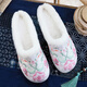 璇醇老北京布鞋女加絨加厚拖鞋冬季保暖棉橡膠平跟包頭繡花居家媽媽鞋 白色 【珠翠】 37