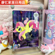 透明亞克力絲帶相框CD愛(ài)豆ins小卡展示架拍立得照片三層立牌 普通支架款(無(wú)絲帶) 1卡格(凹槽6.5*9cm)