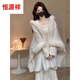 恒源祥兔毛領(lǐng)披肩加絨保暖外套女秋冬季雙面絨時(shí)尚氣質(zhì)純色簡(jiǎn)約斗篷披肩 乳白色(現貨)_原版 均碼
