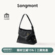 Songmont【李娜同款】山下有松循跡系列hobo包植鞣牛皮斜挎軟包 煙墨黑 小號 預售17天
