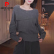 皮爾卡丹（pierre cardin）一字肩灰色針織衫女法式毛衣打底2026秋季新款大碼設計感氣質(zhì)上衣 灰色【獨特漂亮t恤/正肩/洋氣獨特別致/配裙子的上 XL (建議120-140斤)