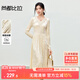 尚都比拉優(yōu)雅絲絨連衣裙女冬季V領(lǐng)立體收腰顯瘦A字裙減齡長(cháng)袖氣質(zhì)中長(cháng)裙