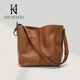 明治KHDESIGN女包大容量水桶包軟皮托特包通勤包新品生日禮物 臻選套餐:梨木色+真皮流蘇掛件(顏色隨機)