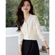 沫晗依美【設計感肌理木耳邊V領(lǐng)T恤】2025春季新款優(yōu)雅顯瘦氣質(zhì)長(cháng)袖T恤