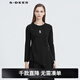 S.DEER圣迪奧女裝個(gè)性圓領(lǐng)滌綸時(shí)尚經(jīng)典拼接不規則長(cháng)袖通勤T恤S20480208 黑色/91 M/165