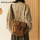 CavlslKcat斜挎包男士復古單肩包大容量帆布通勤包休閑輕便郵差包小眾男士包 咖啡色
