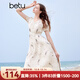 百圖betu女裝夏季新款連衣裙V領(lǐng)雪紡印花腰部打條連衣裙女2404T92 杏色 M