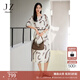 玖姿·安娜蔻度假風(fēng)簡(jiǎn)雅通勤幾何印花雪紡收腰連衣裙女2025夏季新款 花咖啡 S