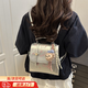 簡(jiǎn)木格雙肩包學(xué)院風(fēng)帶配飾新款休閑大容量質(zhì)感時(shí)尚休閑簡(jiǎn)約斜挎女手提包 艾米兔小背包【銀色+小貓頭彩繩掛件】