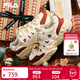FILA 圣誕版松餅鞋|斐樂(lè )官方男鞋MUFFIN XMAS 老爹鞋2026春新款休閑鞋 奶白/勃根第紅-GT 43