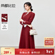 尚都比拉新年紅立領(lǐng)盤(pán)扣國風(fēng)連衣裙女秋季假斜襟優(yōu)雅大擺裙修身收腰中長(cháng)裙