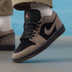 耐克（NIKE）AIR JORDAN 1 LOW男女新款經(jīng)典復古AJ1輕便休閑運動(dòng)籃球鞋 IB7109-005 40.5