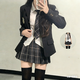 拉曼咔原創(chuàng  )jk制服裙正版西裝外套秋冬季新款學(xué)院風(fēng)鉗色西服百褶裙子套裝 煙灰+黑色西服+短袖尖角襯衫 送絲襪 L 【推薦101~110斤】