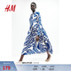 H&M女裝連衣裙2025秋季新款休閑風(fēng)圓領(lǐng)長(cháng)袖印花寬松中長(cháng)裙1263590 白色/藍色圖案 L 170/104