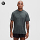 lululemon丨Metal Vent Tech 男士運動(dòng)寬松剪裁短袖 T 恤 LM3GDNS 經(jīng)典豹紋瑪瑙灰/黑 L