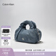 Calvin Klein女包【女神節禮物】?jì)?yōu)雅休閑通勤ck扭結設計字母牛仔云朵包鏈條包 VGO-牛仔淺藍 OS