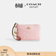蔻馳（COACH）新款奧萊女士女包經(jīng)典標志掛件裝飾角拉鏈腕包手拿 塵粉色