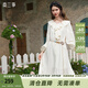 兩三事薄霧之晨 2025春季新款優(yōu)雅荷葉邊領(lǐng)燈籠袖系帶連衣裙長(cháng)裙 米杏色 S