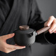 品茶客黑陶側把茶壺黑檀木手柄簡(jiǎn)約現代家用過(guò)濾單壺陶瓷功夫茶具泡茶壺 黑陶側把壺-錘紋款(黑檀木)