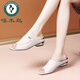 啄木鳥(niǎo)斷碼品牌涼拖鞋女2025款外穿時(shí)尚粗跟平底軟皮魚(yú)嘴涼鞋女 米白色 37