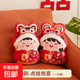 新婚壓床娃娃一對結婚女方陪嫁用品婚房布置婚禮喜字抱枕婚慶公仔 小號_虎娃抱喜1對【印刷款】31*38cm