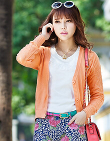 依莲ayilian 2014春季新款英伦镂空<em>毛衫开衫女</em>