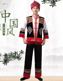 侗族男民族服装