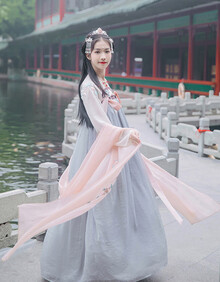 新款汉服女 汉唐元素齐胸襦裙 中国风超仙古装 学生大摆古风唐装长裙子 月桂 玉兔上衣+襦裙 S