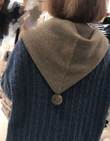 2018新款毛球围巾女围脖套连帽子一体针织保可拆领子秋冬披肩外搭便宜