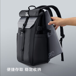 雷神（ThundeRobot）黑武士PRO多功能雙肩包 游戲筆記本電腦包 大容量旅行包男女背包學(xué)生書包 適配17.3英寸