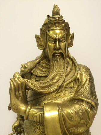 很赞，卖家发货速度快，包装也严实，产品做工很精细，材质感觉也很好，端手上沉甸甸的，非常满意！
