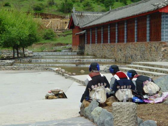 云南丽江4晚5天百变自由行【古城狮山竹苑酒