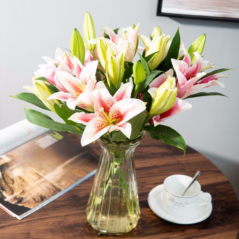 香水百合鲜花花束10朵送保鲜剂