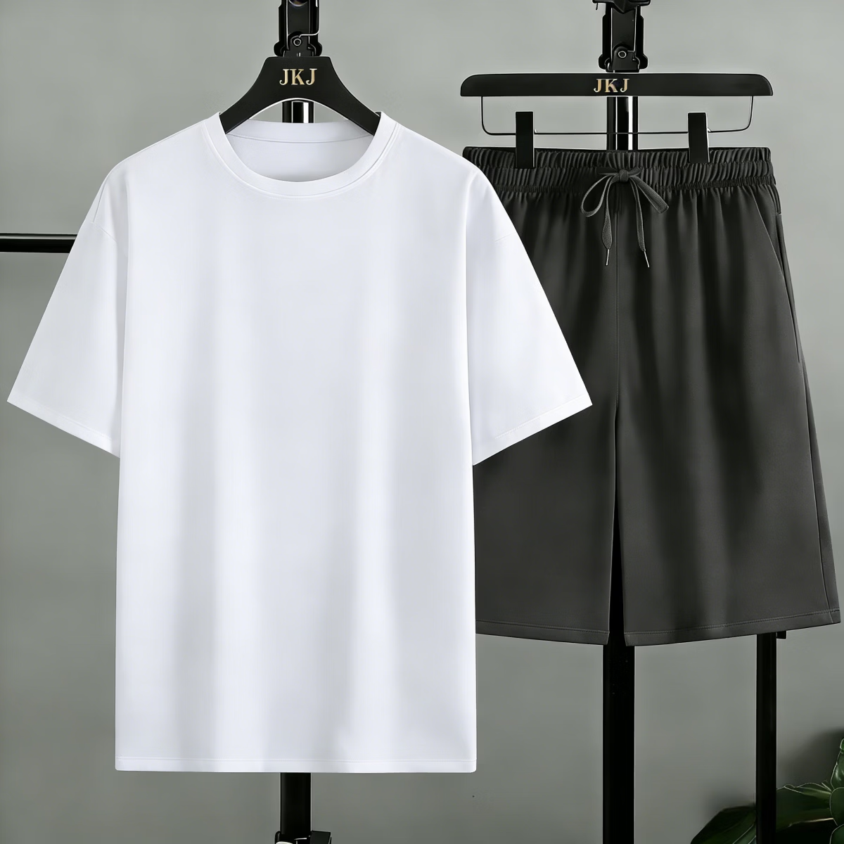 白色短袖+黑色短裤 8.8元，丁家宜香氛洗衣液1袋5斤 4.99元 - 线报酷