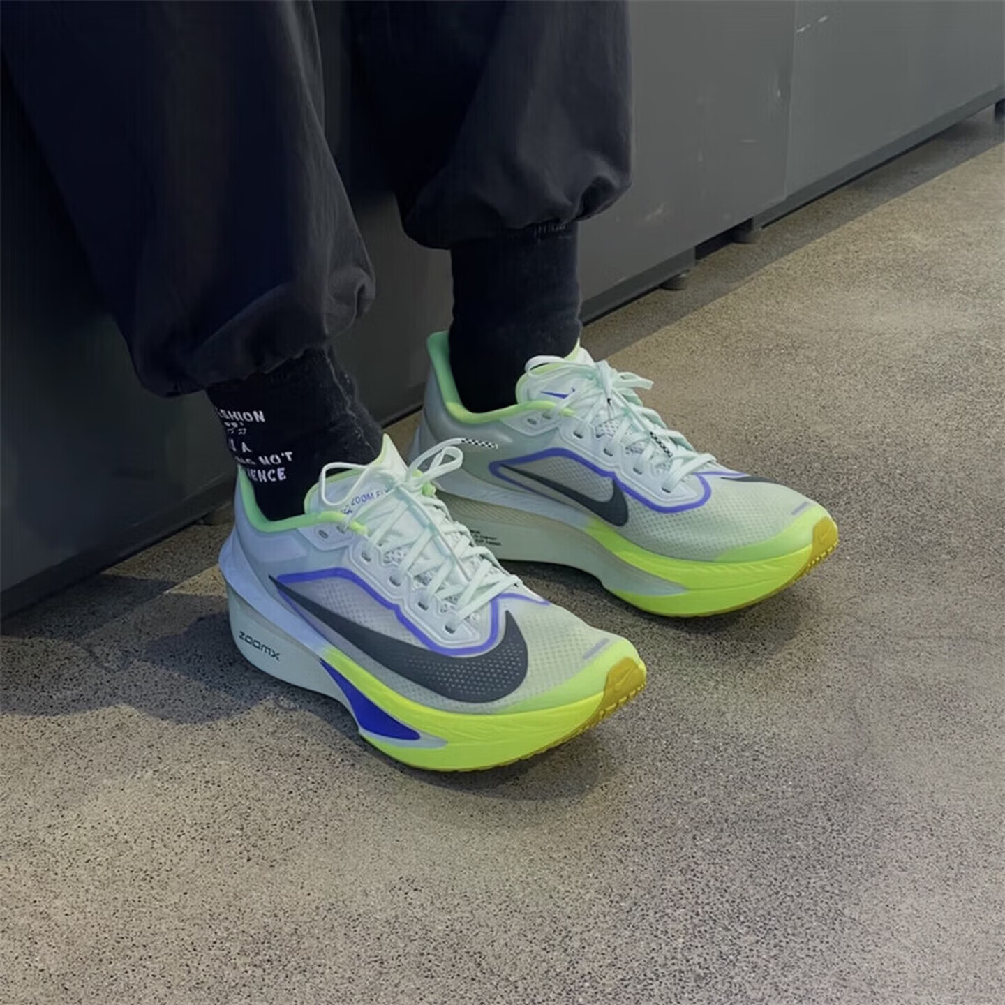 耐克 Zoom Fly 6跑鞋 569元 - 美泡泡
