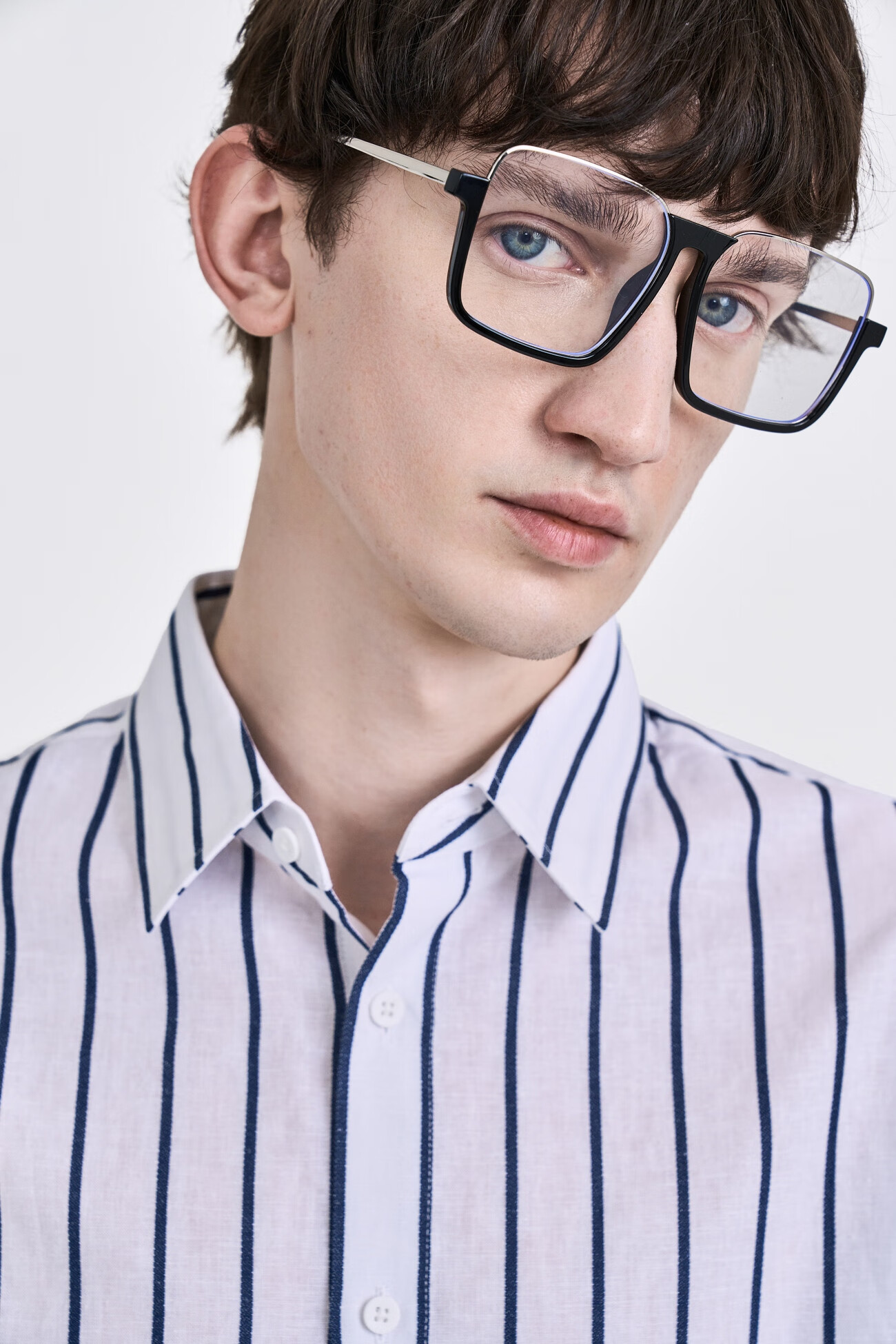 urbanrevivo2022秋季新品男士配件时尚半框眼镜am28ta8n2003正黑