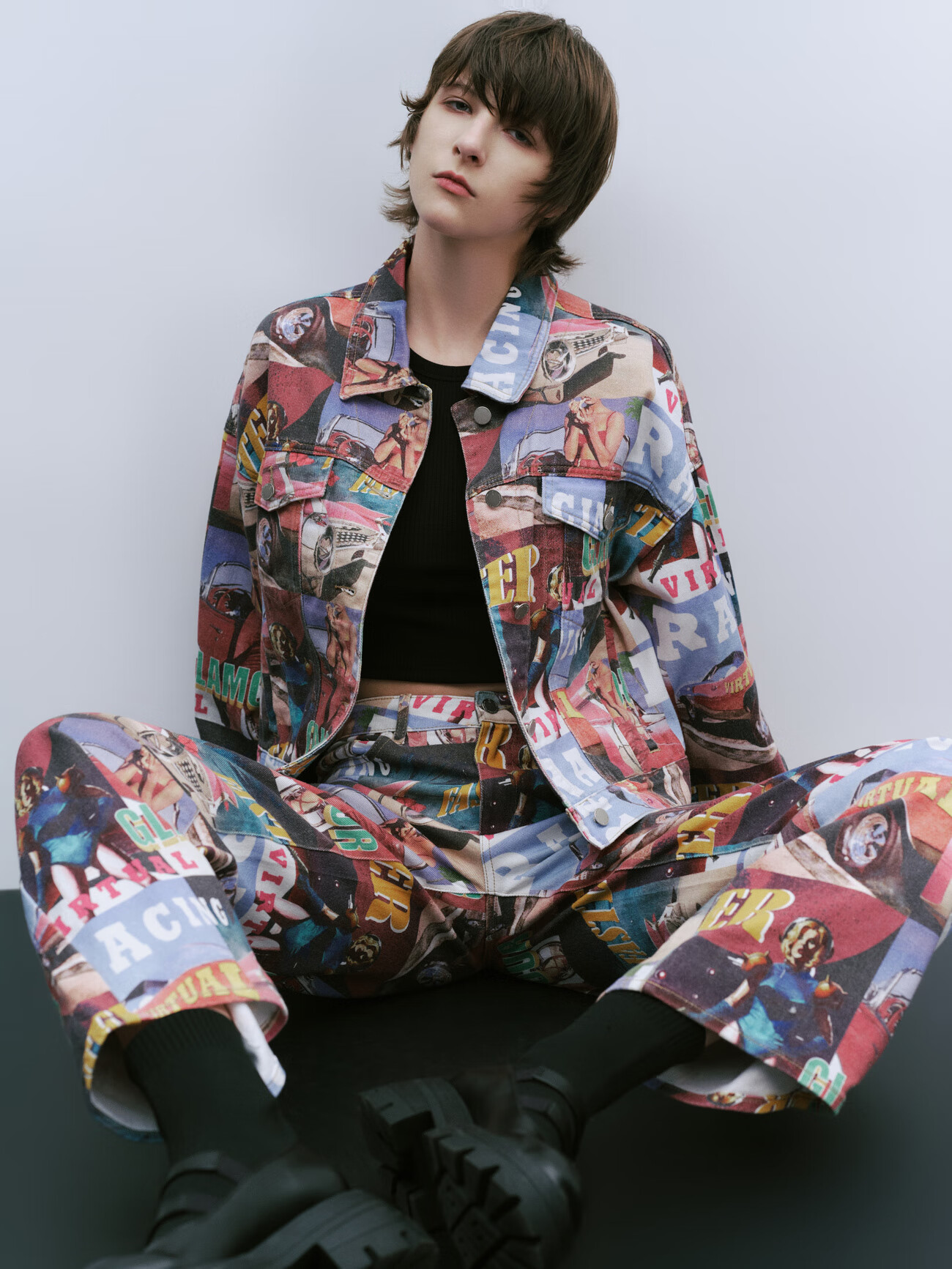 ur2022冬季新款女装潮酷不规则海报印花宽松牛仔外套wv42sbyn2000 多