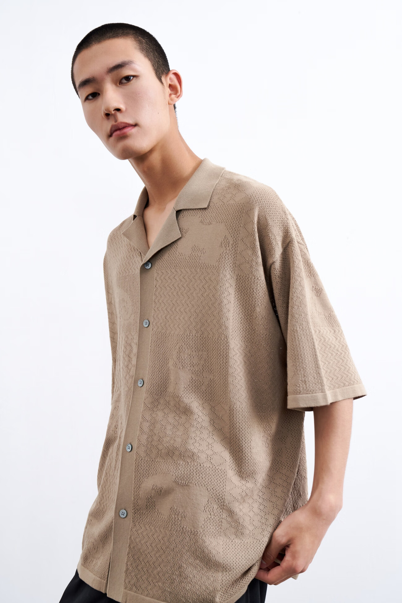 ur2022春夏新品男装休闲镂空图案宽松针织外套ml13s9dn2001卡其l