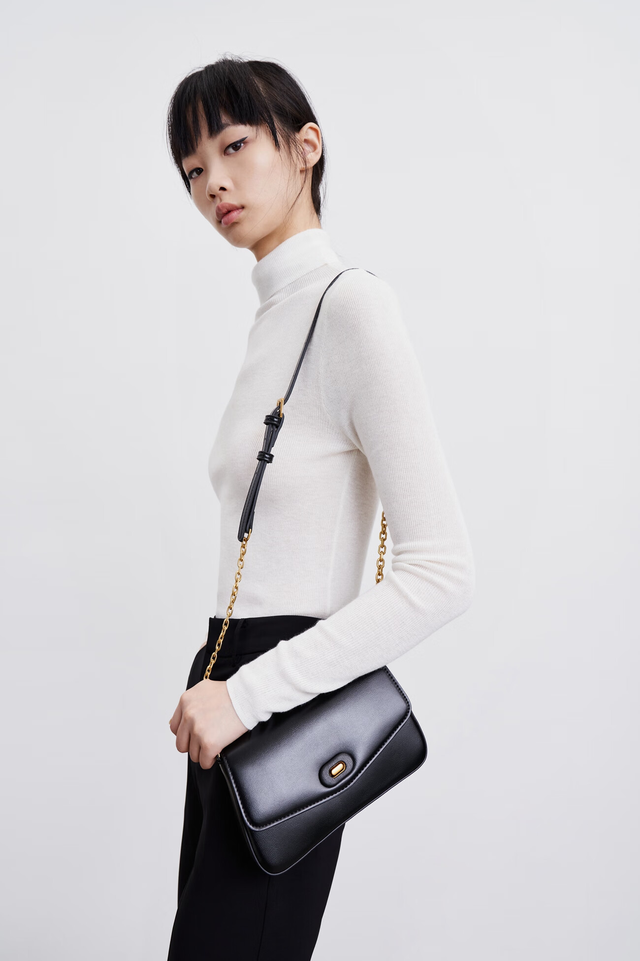 urban revivo2021新品秋季女士配件欧美风小巧斜挎包aw28bb4n2000 正